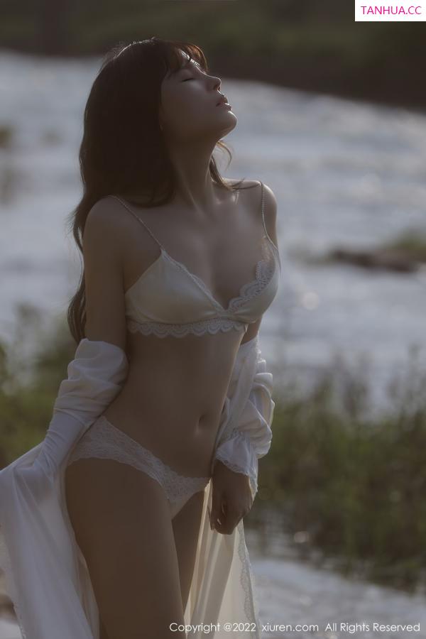 许嘉欣  [XiuRen]高清写真图 2022.06.02 No.5098 许嘉欣第28张图片